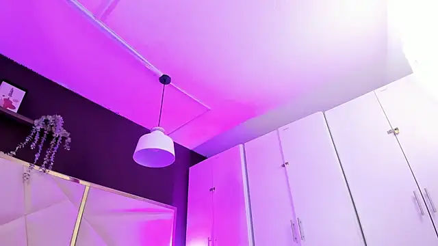 April bowie online show from 04-15-26, 11:28