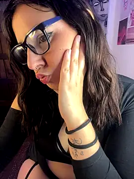 Snapshot of agoosvokk chatting on 11-08-25, 01:06 agoosvokk online show from 11-08-25, 01:06