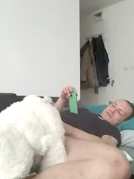 Snapshot of Kamien32 chatting on 02-23-26, 07:17 Kamien32 online show from 02-23-26, 07:17