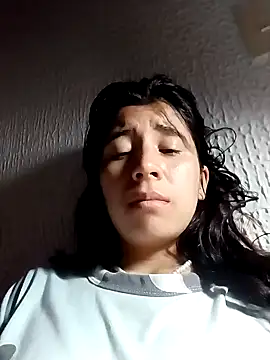 Snapshot of Yeimy_sweetf chatting on 01-19-25, 03:18 Yeimy sweetf online show from 01-19-25, 03:18