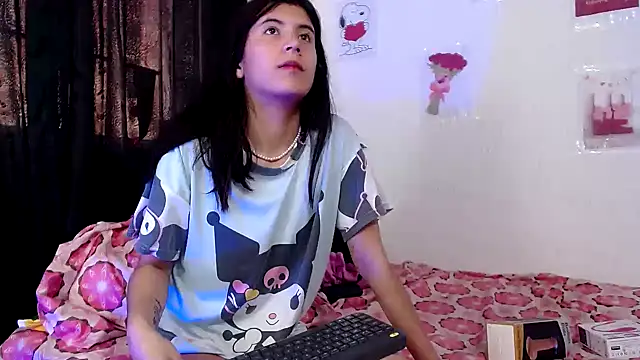 Snapshot of Yeimy_sweetf chatting on 02-10-25, 05:30 Yeimy sweetf online show from 02-10-25, 05:30