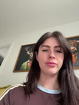 Snapshot of aus_queen chatting on 07-17-26, 10:25 aus queen online show from 07-17-26, 10:25