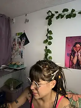Snapshot of Hellen_dumont chatting on 06-13-26, 02:09 Hellen dumont online show from 06-13-26, 02:09