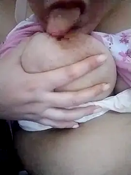 Snapshot of carmelasexy chatting on 10-13-25, 09:48 carmelasexy online show from 10-13-25, 09:48