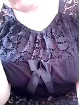 Snapshot of carmelasexy chatting on 10-15-25, 11:43 carmelasexy online show from 10-15-25, 11:43