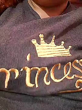 Snapshot of carmelasexy chatting on 12-20-25, 10:22 carmelasexy online show from 12-20-25, 10:22