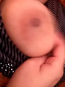 Snapshot of carmelasexy chatting on 01-11-26, 01:38 carmelasexy online show from 01-11-26, 01:38