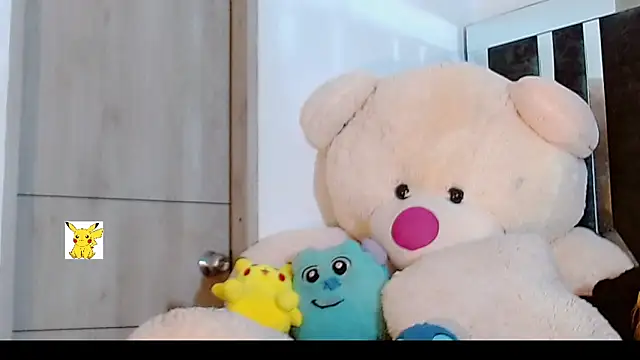 Snapshot of honey_skin chatting on 02-06-25, 12:22 honey skin online show from 02-06-25, 12:22