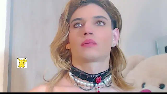 Snapshot of honey_skin chatting on 02-25-25, 12:14 honey skin online show from 02-25-25, 12:14