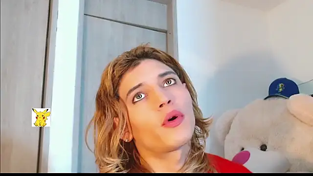 Snapshot of honey_skin chatting on 02-25-25, 05:15 honey skin online show from 02-25-25, 05:15