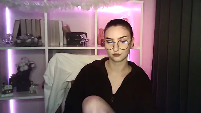 X Alisa online show from 12-18-25, 07:31