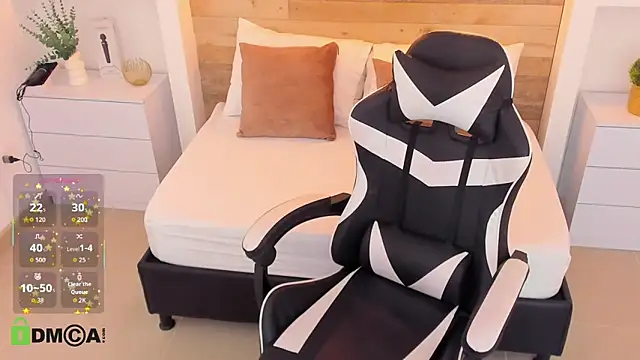 Snapshot of candy_summer28 chatting on 11-29-25, 08:23 candy summer28 online show from 11-29-25, 08:23