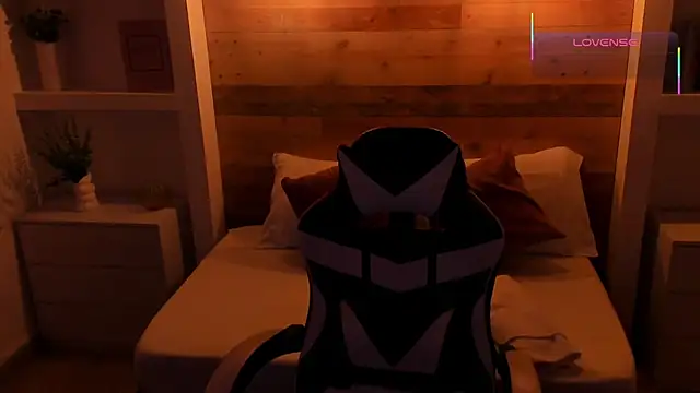 Snapshot of candy_summer28 chatting on 12-01-25, 07:30 candy summer28 online show from 12-01-25, 07:30