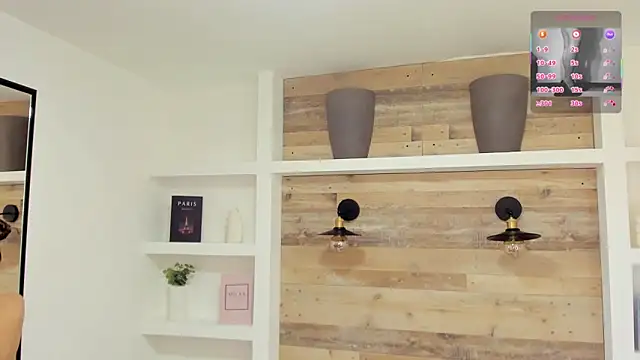 Snapshot of candy_summer28 chatting on 12-17-25, 07:09 candy summer28 online show from 12-17-25, 07:09