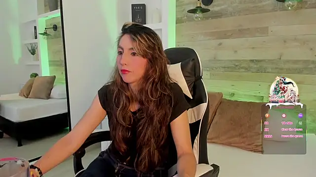 Snapshot of candy_summer28 chatting on 12-20-25, 07:21 candy summer28 online show from 12-20-25, 07:21