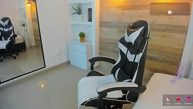 Snapshot of candy_summer28 chatting on 03-02-26, 07:32 candy summer28 online show from 03-02-26, 07:32