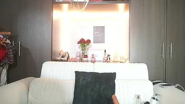 Snapshot of katlyn_martins chatting on 06-14-26, 07:27 katlyn martins online show from 06-14-26, 07:27
