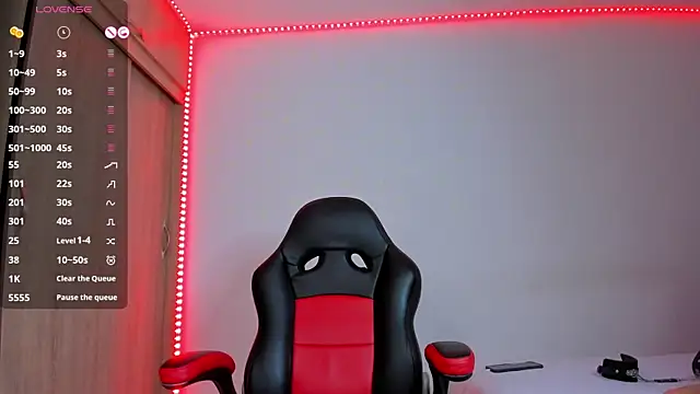 Snapshot of barbiee_ebony chatting on 10-31-25, 08:32 barbiee ebony online show from 10-31-25, 08:32