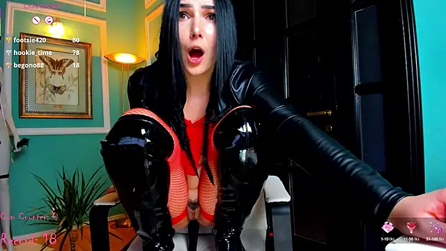 Snapshot of 1Munique chatting on 02-14-25, 05:25 1Munique online show from 02-14-25, 05:25