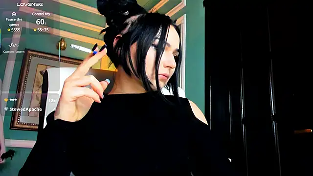 Snapshot of 1Munique chatting on 02-23-25, 08:22 1Munique online show from 02-23-25, 08:22