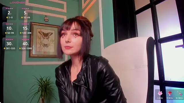 Snapshot of 1Munique chatting on 11-24-25, 11:10 1Munique online show from 11-24-25, 11:10