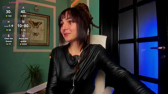 Snapshot of 1Munique chatting on 11-29-25, 12:30 1Munique online show from 11-29-25, 12:30