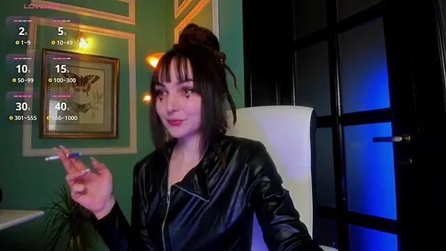 Snapshot of 1Munique chatting on 12-05-25, 12:14 1Munique online show from 12-05-25, 12:14