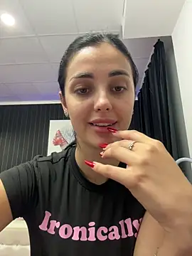 Snapshot of SophiaVilner chatting on 09-23-25, 05:49 SophiaVilner online show from 09-23-25, 05:49