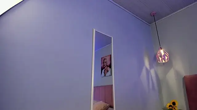 ScarletGV online show from 04-28-26, 02:10