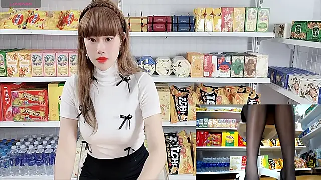 Snapshot of _7Eleven_ chatting on 01-21-25, 12:07 7Eleven online show from 01-21-25, 12:07