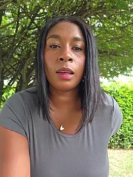 HanaThompson online show from 06-22-26, 05:43