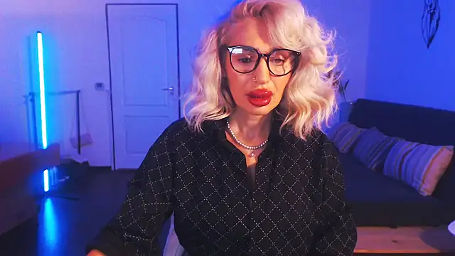 beauty chl0e online show from 12-20-24, 08:12