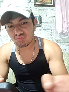 Snapshot of GusssHOT chatting on 09-26-25, 03:16 GusssHOT online show from 09-26-25, 03:16