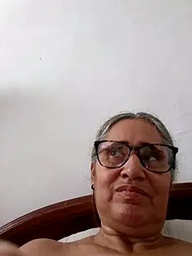  candi online show from 03-28-26, 07:35