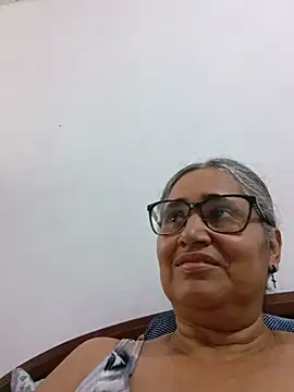  candi online show from 06-06-26, 02:11