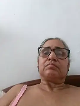 Snapshot of _candi chatting on 06-27-26, 06:35 candi online show from 06-27-26, 06:35