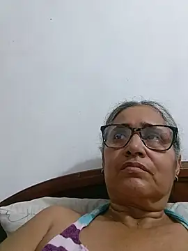 Snapshot of _candi chatting on 07-02-26, 11:44 candi online show from 07-02-26, 11:44
