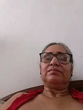 Snapshot of _candi chatting on 07-08-26, 12:20 candi online show from 07-08-26, 12:20