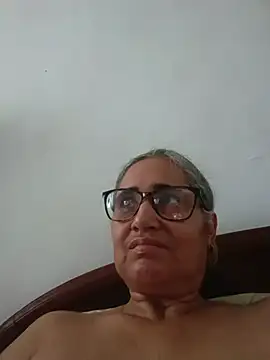 Snapshot of _candi chatting on 07-10-26, 12:19 candi online show from 07-10-26, 12:19