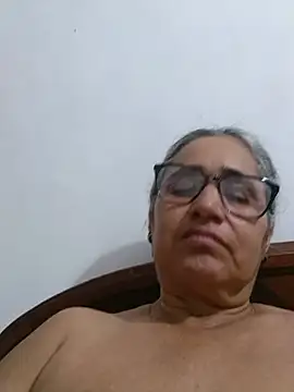 Snapshot of _candi chatting on 07-11-26, 12:24 candi online show from 07-11-26, 12:24