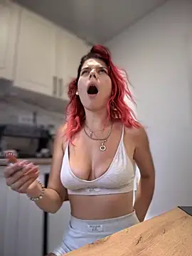 RiriRoseey online show from 10-08-25, 07:17