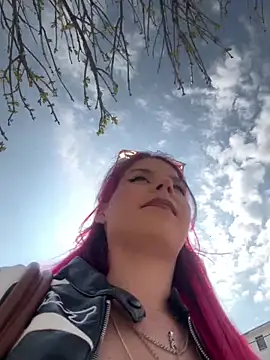 RiriRoseey online show from 04-18-26, 07:34