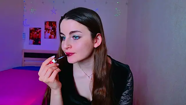 Snapshot of Miss_Arwen chatting on 12-10-24, 06:11 Miss Arwen online show from 12-10-24, 06:11