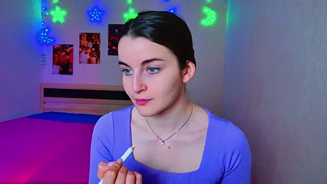 Snapshot of Miss_Arwen chatting on 12-11-24, 03:35 Miss Arwen online show from 12-11-24, 03:35