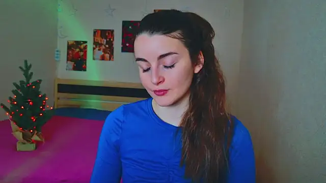 Snapshot of Miss_Arwen chatting on 12-17-24, 03:06 Miss Arwen online show from 12-17-24, 03:06