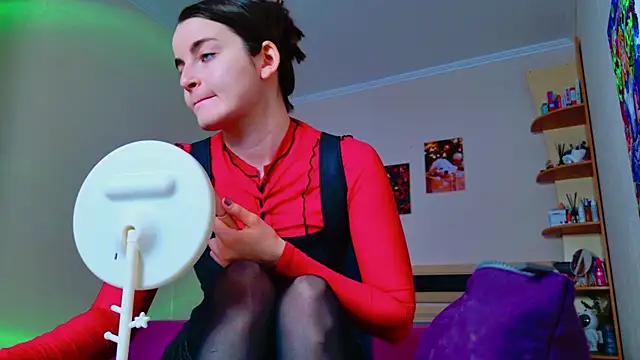 Snapshot of Miss_Arwen chatting on 02-07-25, 03:55 Miss Arwen online show from 02-07-25, 03:55