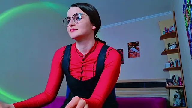 Snapshot of Miss_Arwen chatting on 02-07-25, 06:56 Miss Arwen online show from 02-07-25, 06:56