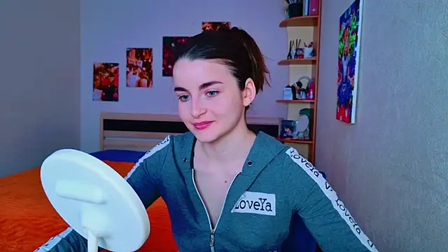 Snapshot of Miss_Arwen chatting on 03-04-25, 06:04 Miss Arwen online show from 03-04-25, 06:04