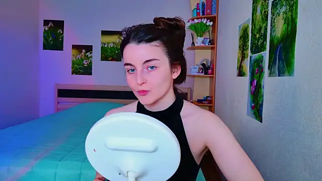 Snapshot of Miss_Arwen chatting on 03-17-25, 05:01 Miss Arwen online show from 03-17-25, 05:01