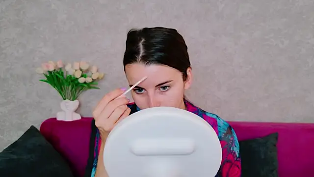 Snapshot of Miss_Arwen chatting on 09-12-25, 03:17 Miss Arwen online show from 09-12-25, 03:17